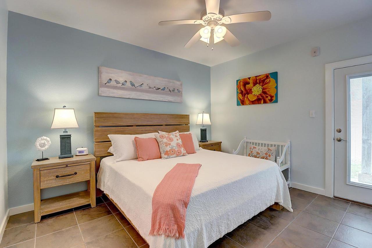 Apartamento Crawfishin For A Compliment Port Aransas Exterior foto