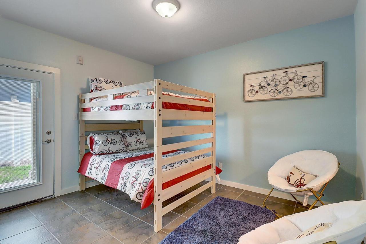 Apartamento Crawfishin For A Compliment Port Aransas Exterior foto